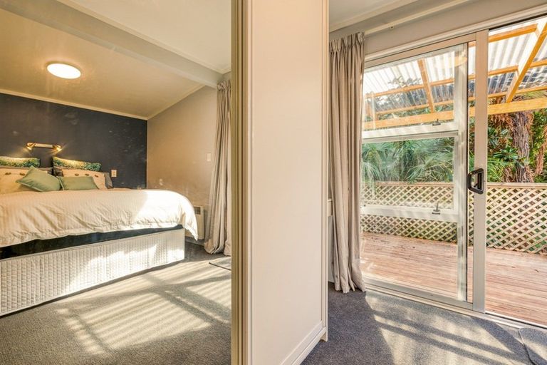 Photo of property in 35 Great North Road, Riverhead, 0820