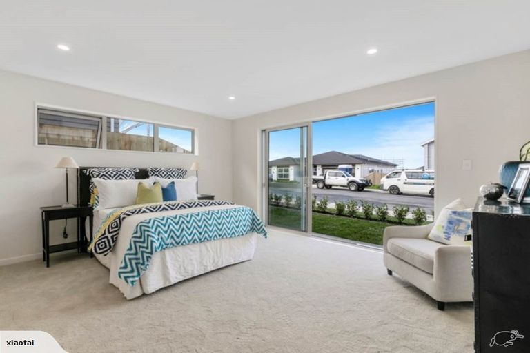 Photo of property in 98 Godfrey Drive, Orewa, 0931