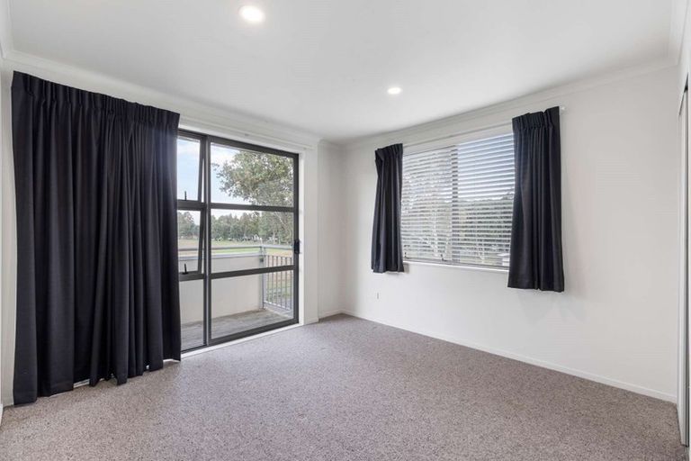 Photo of property in 8 Figaro Crescent, Takanini, 2112