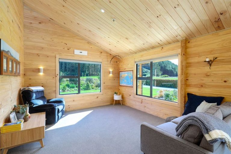 Photo of property in 61 Matiri West Bank Road, Matiri, Murchison, 7077