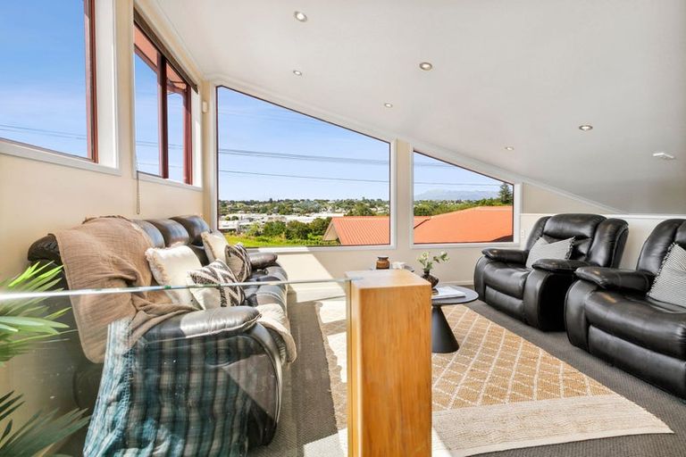 Photo of property in 53 Clemow Road, Fitzroy, New Plymouth, 4312