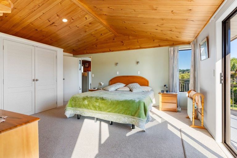 Photo of property in 121 Bruce Wallace Place, Whangamata, 3620