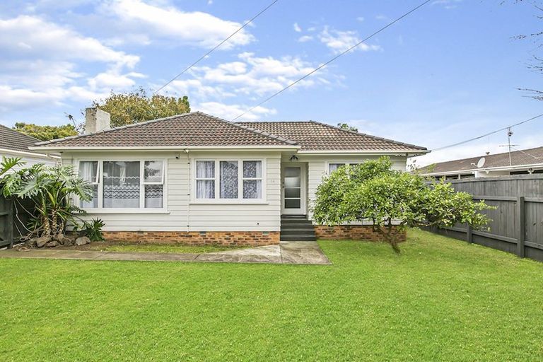 Photo of property in 64 Friedlanders Road, Manurewa, Auckland, 2102