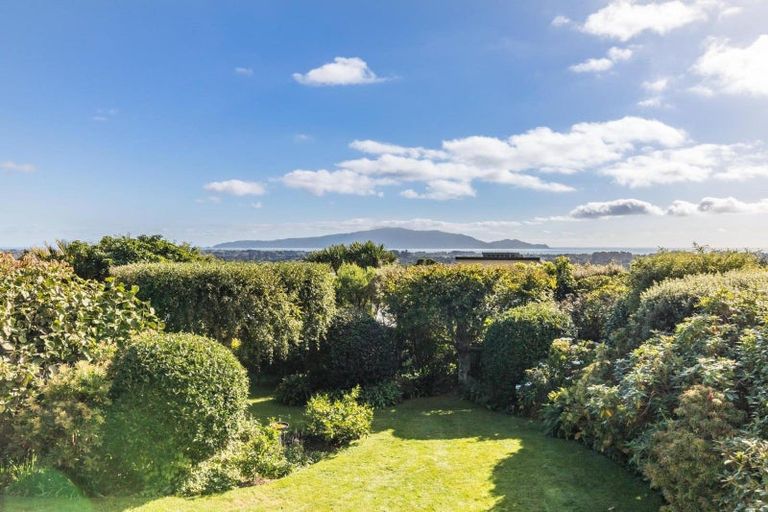 Photo of property in 8 Tui Crescent, Waikanae, 5036