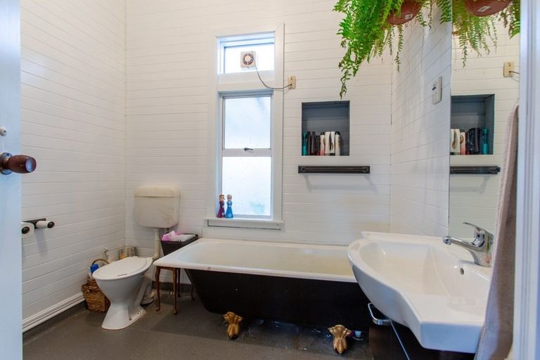 Photo of property in 25 York Street, Dannevirke, 4930