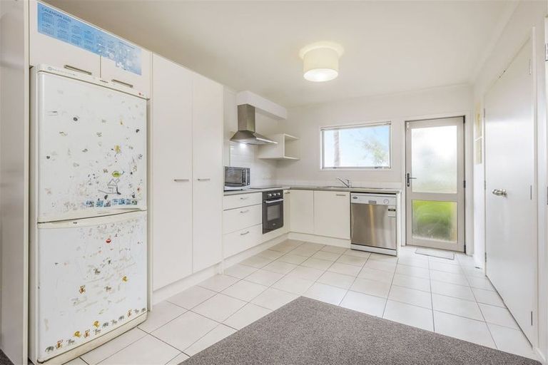 Photo of property in 18/94 Glengarry Road, Glen Eden, Auckland, 0602