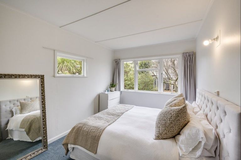 Photo of property in 24 Church Road, Taradale, Napier, 4112