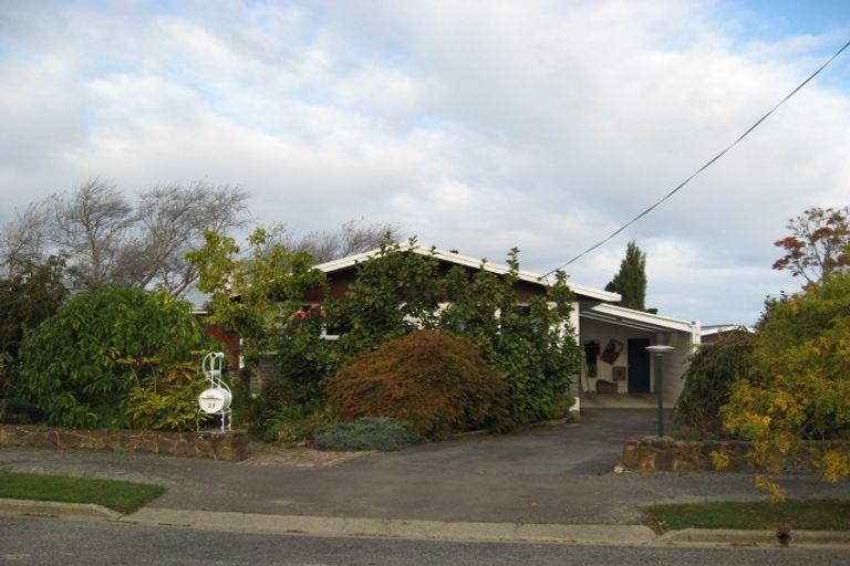 Photo of property in 21 Kenilworth Road, Oamaru North, Oamaru, 9400
