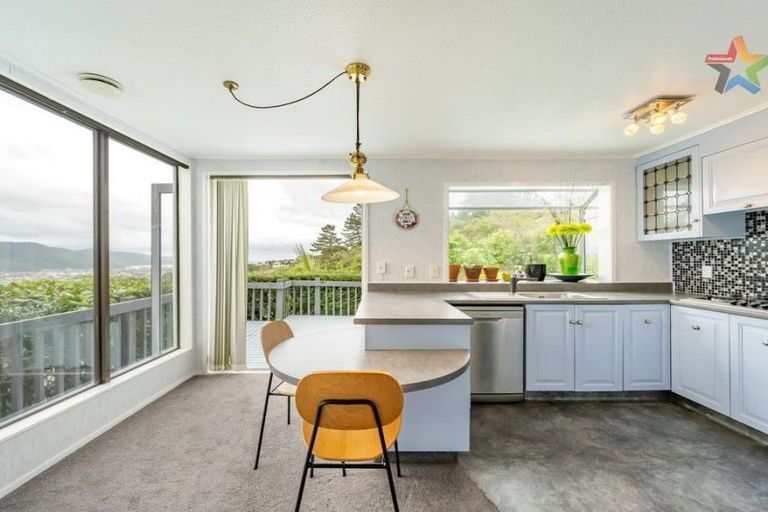 Photo of property in 75 Park Road, Belmont, Lower Hutt, 5010