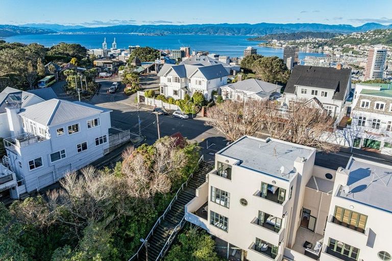 Photo of property in 10 Upland Road, Kelburn, Wellington, 6012