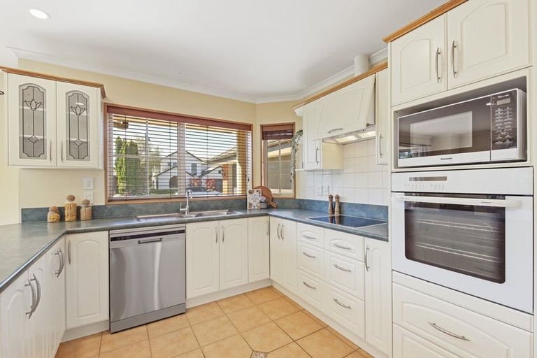 Photo of property in 48 Glasnevin Drive, Casebrook, Christchurch, 8051