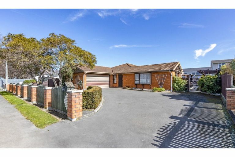 Photo of property in 95 Momorangi Crescent, Redwood, Christchurch, 8051