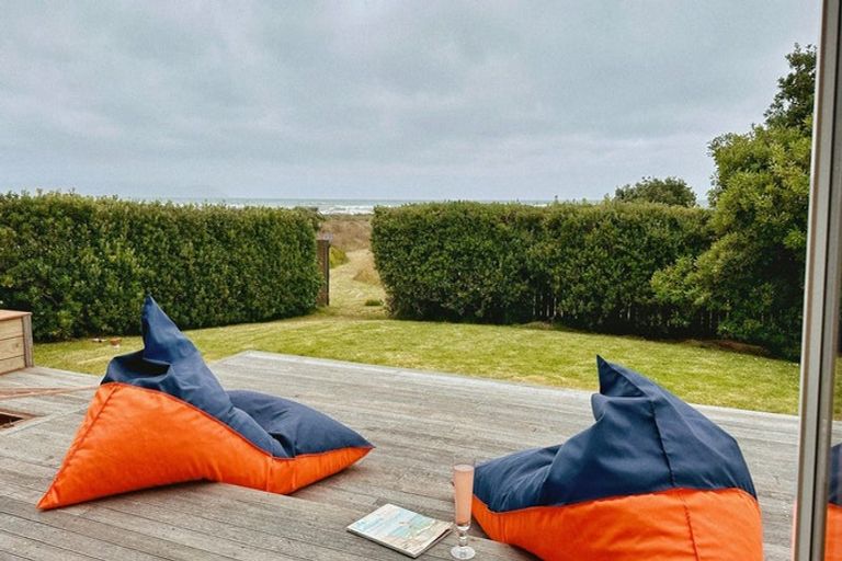 Photo of property in 31 Rodney Avenue, Te Horo Beach, Otaki, 5581