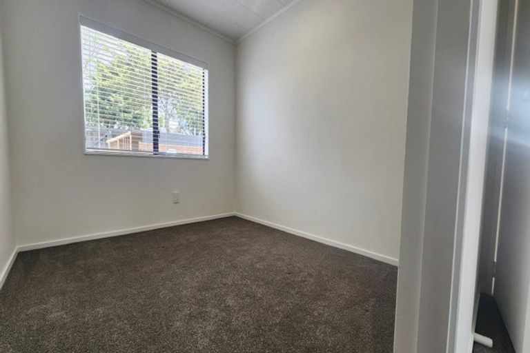 Photo of property in 14 Riserra Drive, Ranui, Auckland, 0612
