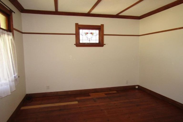 Photo of property in 37 Riverside Drive, Waiwhetu, Lower Hutt, 5010