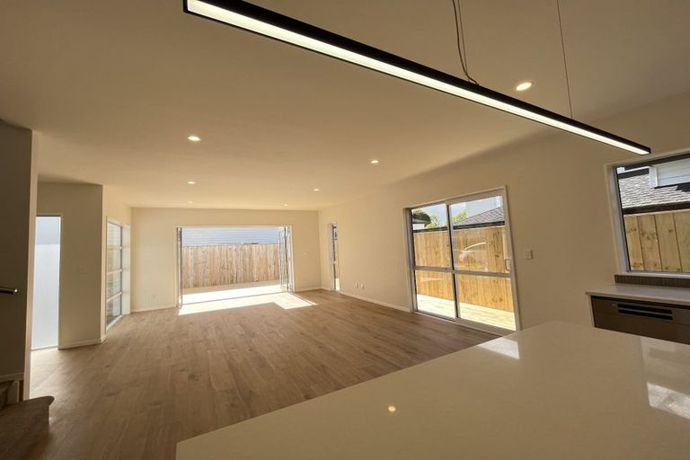 Photo of property in 82d Moore Street, Howick, Auckland, 2014