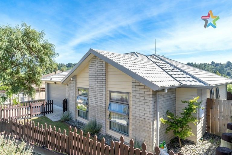Photo of property in 23 Speldhurst Grove, Stokes Valley, Lower Hutt, 5019