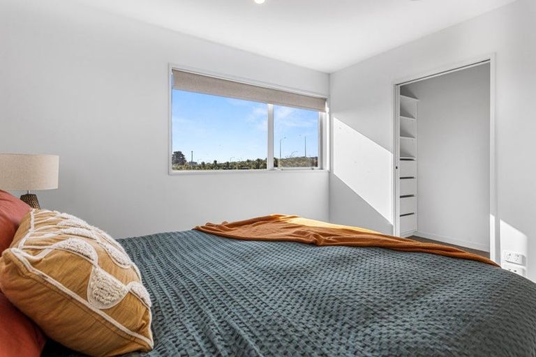 Photo of property in 3 Kakapo Lane, Redwood, Christchurch, 8051