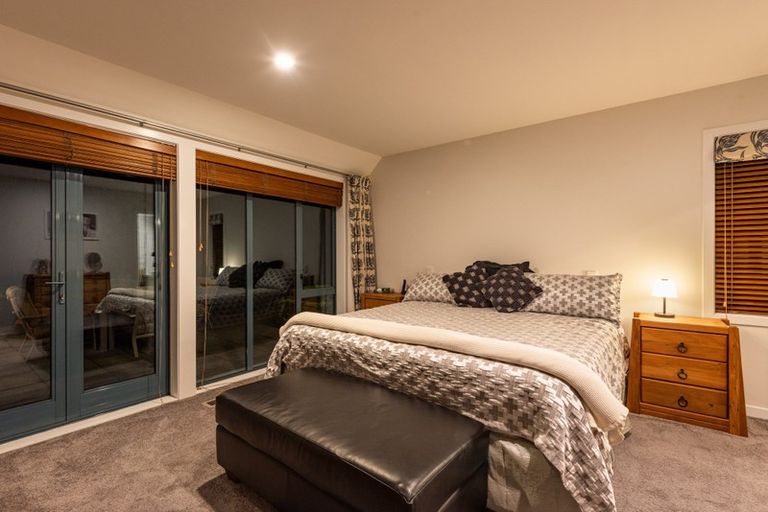 Photo of property in 17a Simla Crescent, Khandallah, Wellington, 6035