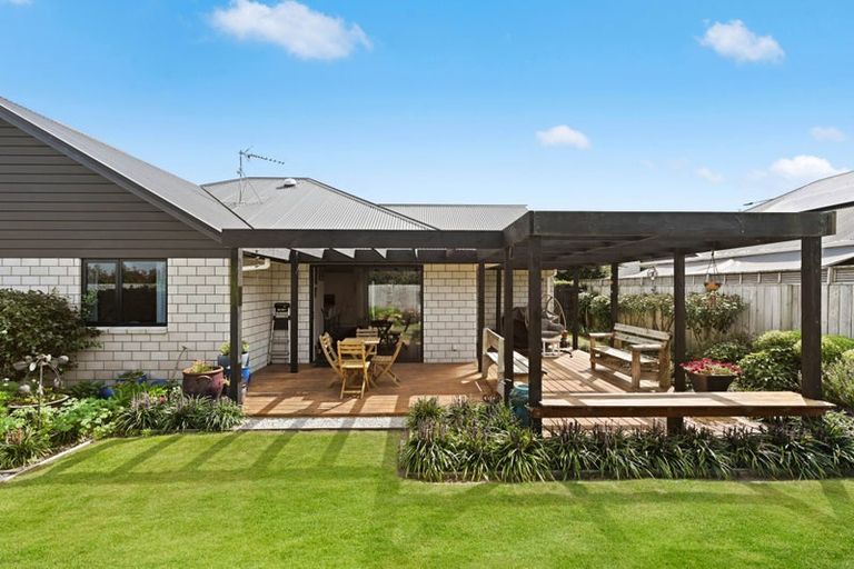 Photo of property in 52 Norfolk Drive, Cambridge, 3434