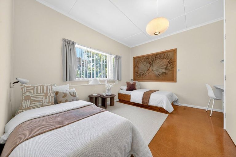 Photo of property in 30 Victoria Street, Carterton, 5713