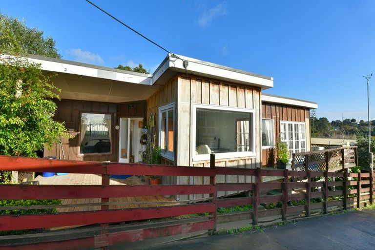 Photo of property in 17a Scott Road, Stanmore Bay, Whangaparaoa, 0932