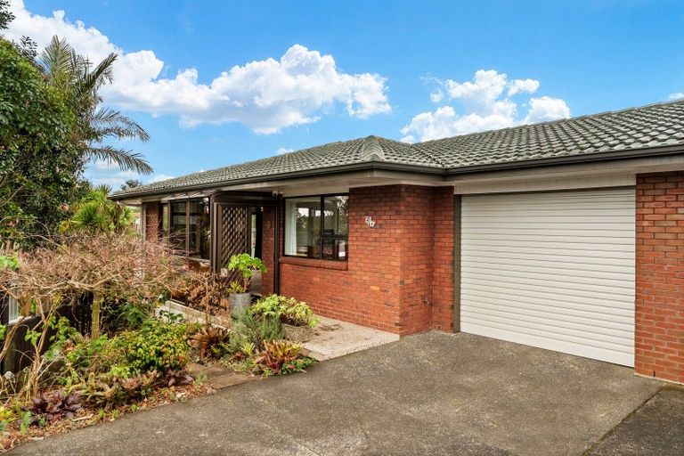 Photo of property in 2/6 Annette Avenue, Te Atatu South, Auckland, 0610