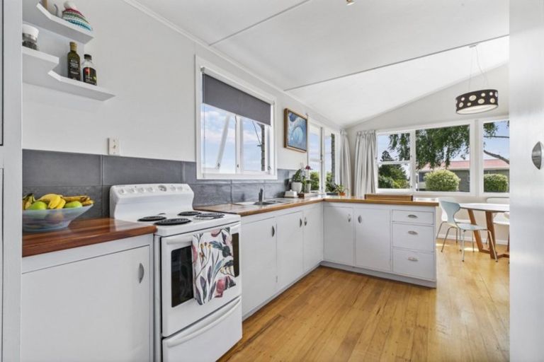 Photo of property in 30 Hall Road, Matua, Tauranga, 3110