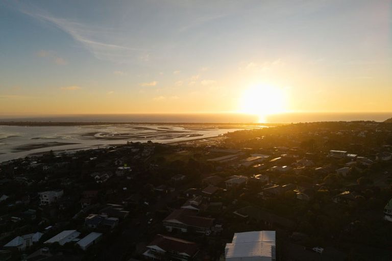 Photo of property in 101 Cannon Hill Crescent, Mount Pleasant, Christchurch, 8081