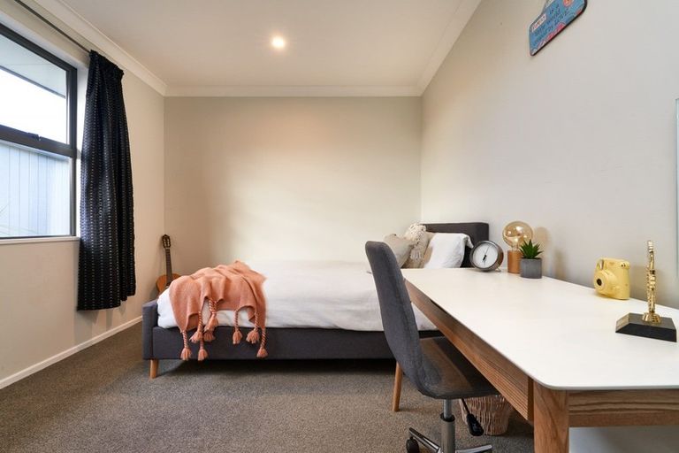 Photo of property in 4 Wanaka Place, Poraiti, Napier, 4112