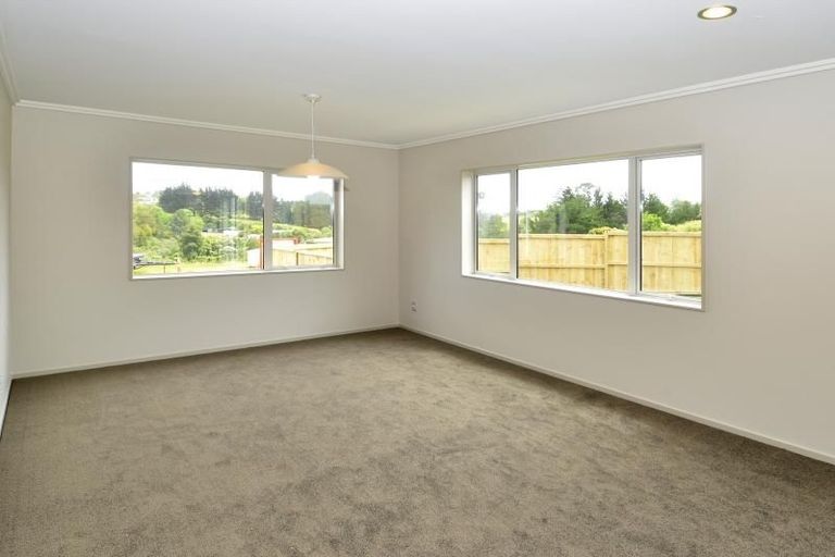 Photo of property in 11 Henriette Place, The Gardens, Auckland, 2105