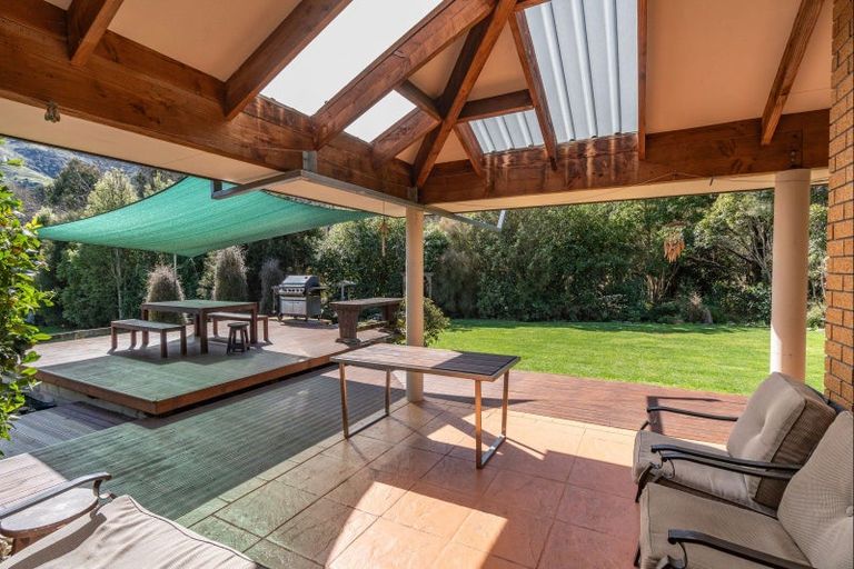 Photo of property in 205 Okuti Valley Road, Little River, 7591