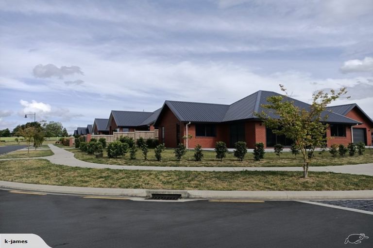 Photo of property in 1 Clifford Close, Leamington, Cambridge, 3432