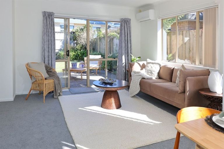 Photo of property in 40 Basra Drive, Henderson, Auckland, 0612