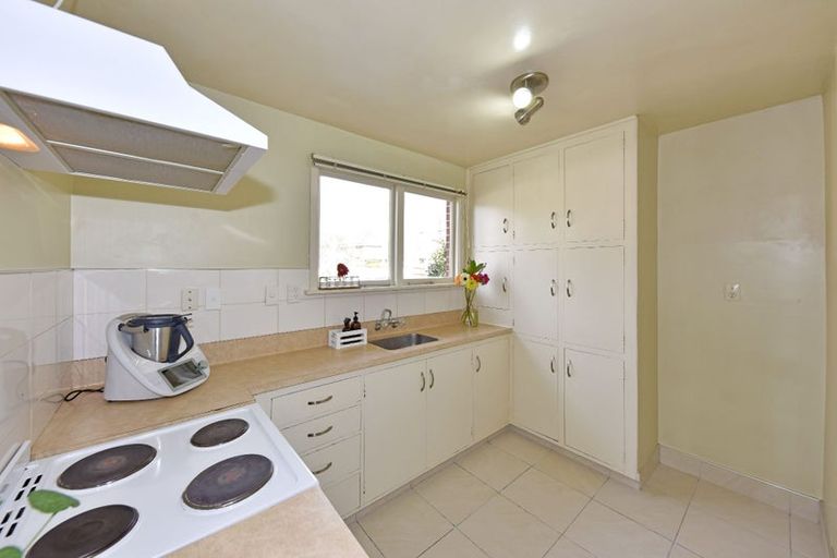 Photo of property in 1/14 Newbridge Place, Ilam, Christchurch, 8041