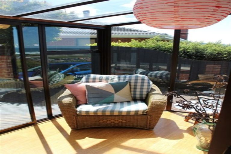 Photo of property in 20 Seaview Terrace, Kew, Dunedin, 9012