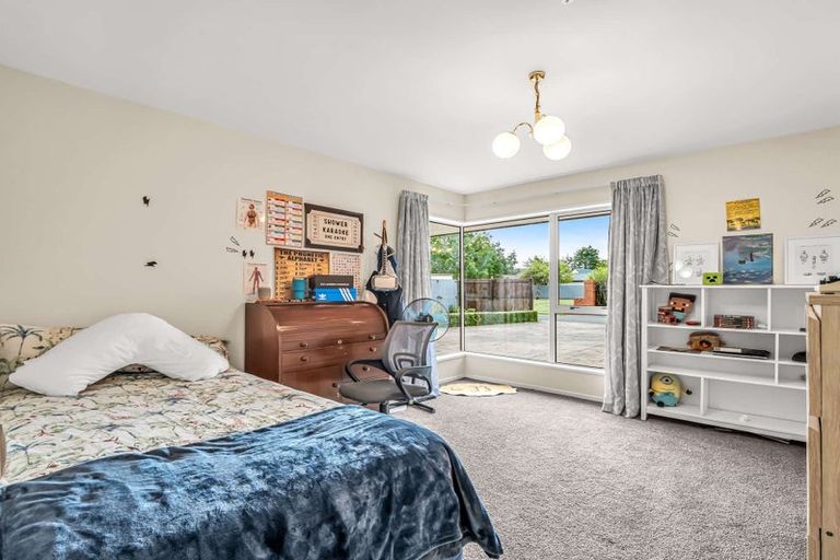 Photo of property in 43 Gladstone Road, Woodend, 7610