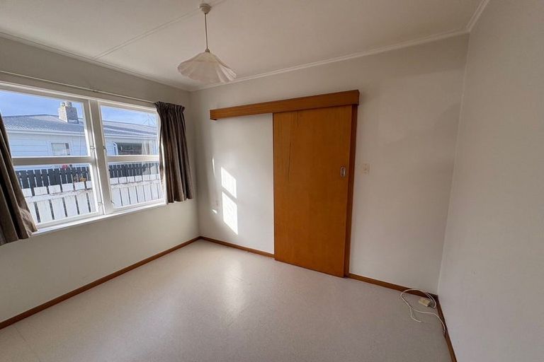 Photo of property in 120 Weraroa Road, Levin, 5510