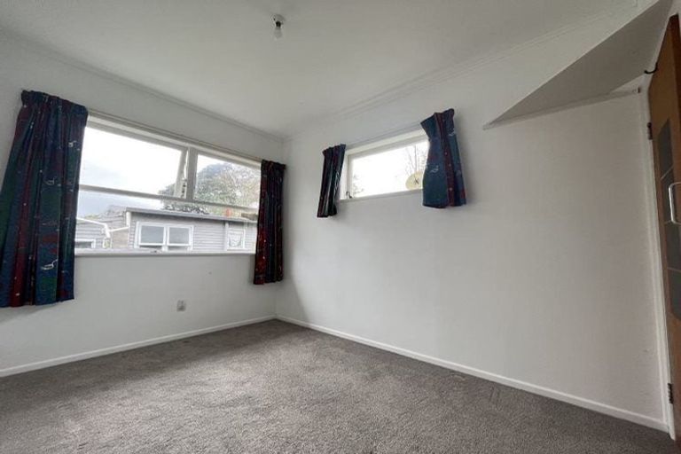 Photo of property in 52 Stottholm Road, Titirangi, Auckland, 0604