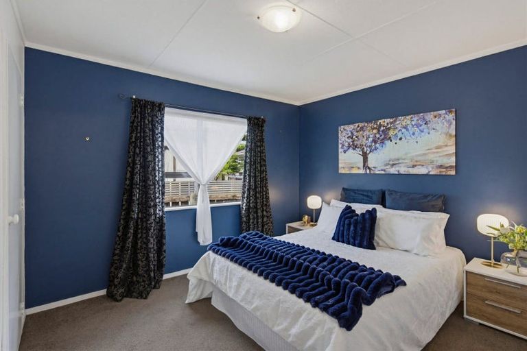 Photo of property in 42 Winton Street, Paraparaumu Beach, Paraparaumu, 5032