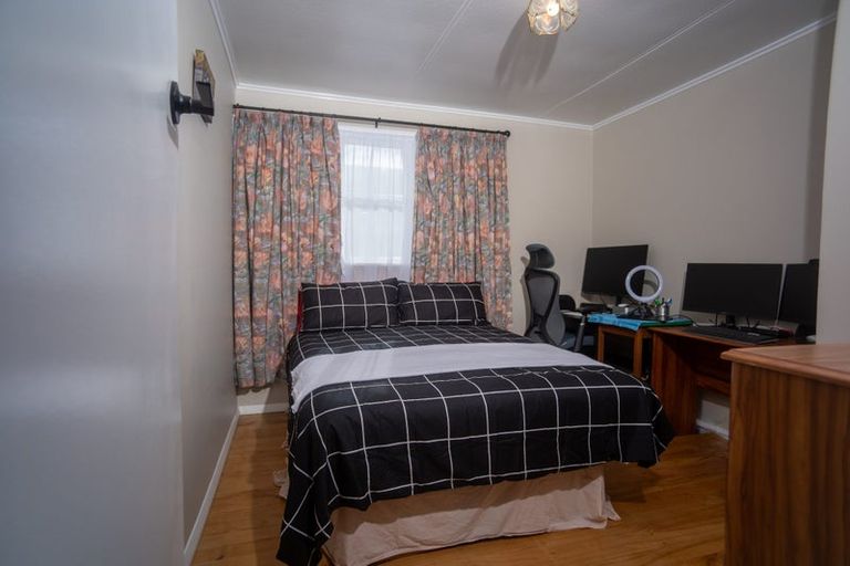 Photo of property in 16 Manchester Street, Patea, 4520