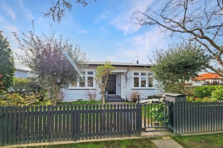 Photo of property in 35 Boulcott Street, Boulcott, Lower Hutt, 5010