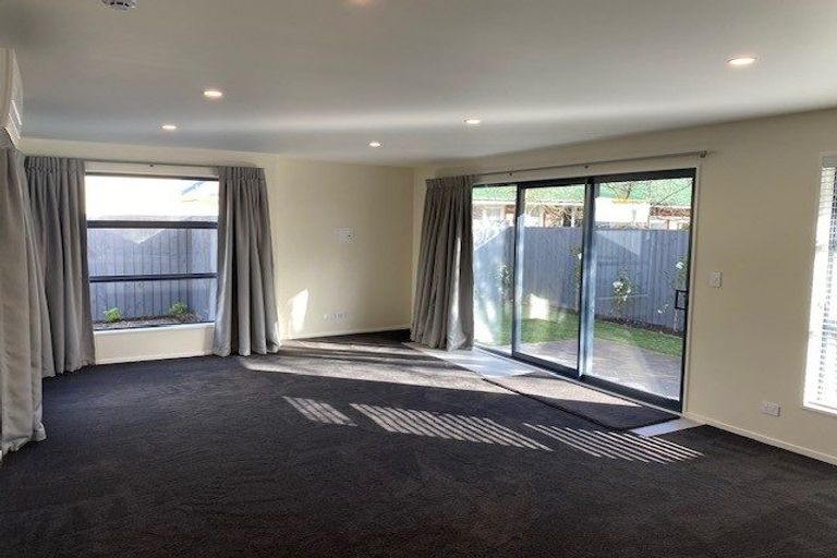 Photo of property in 1/72 England Street, Linwood, Christchurch, 8011