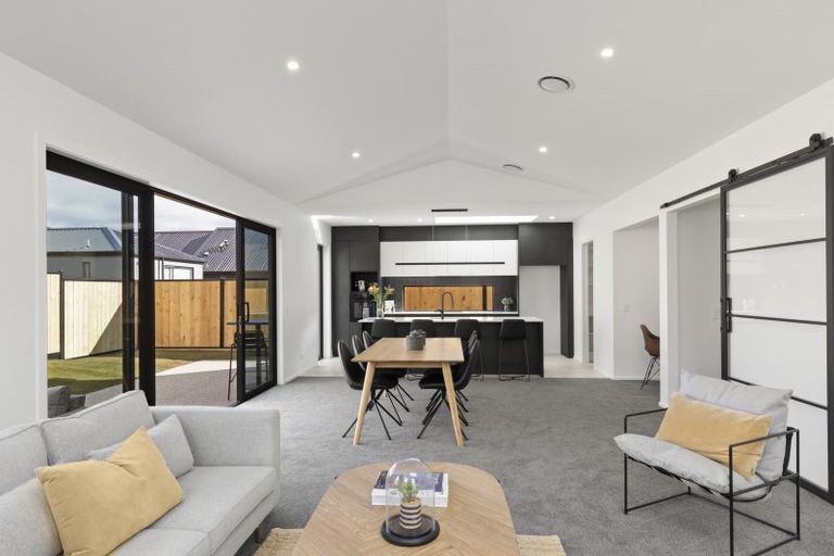 Photo of property in 57 Shepherd Road, Jacks Point, Queenstown, 9371