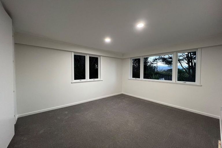 Photo of property in 7 Rangeview Road, Sunnyvale, Auckland, 0612