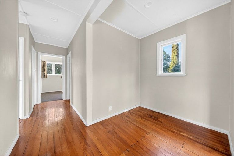 Photo of property in 33 Hillcrest Street, Solway, Masterton, 5810