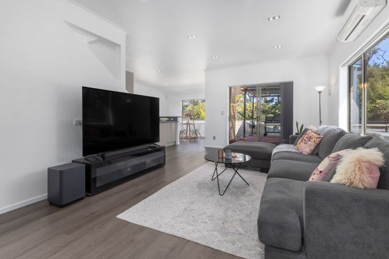 Photo of property in 17 Tasman Close, Aotea, Porirua, 5024