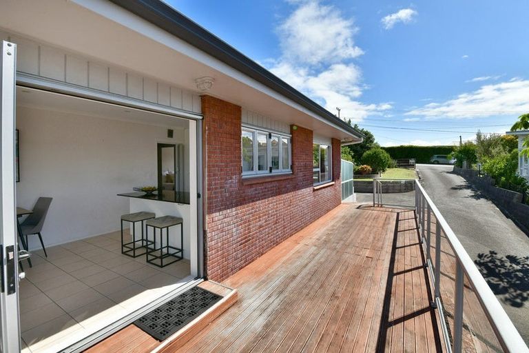 Photo of property in 1017 Whangaparaoa Road, Tindalls Beach, Whangaparaoa, 0930
