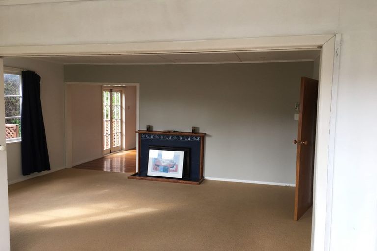 Photo of property in 2 Fisher Street, Johnsonville, Wellington, 6037