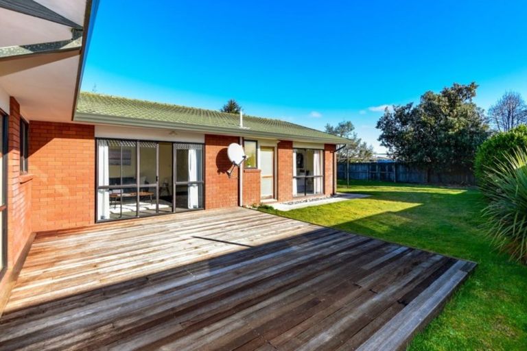 Photo of property in 33 Clarevale Street, Burwood, Christchurch, 8083